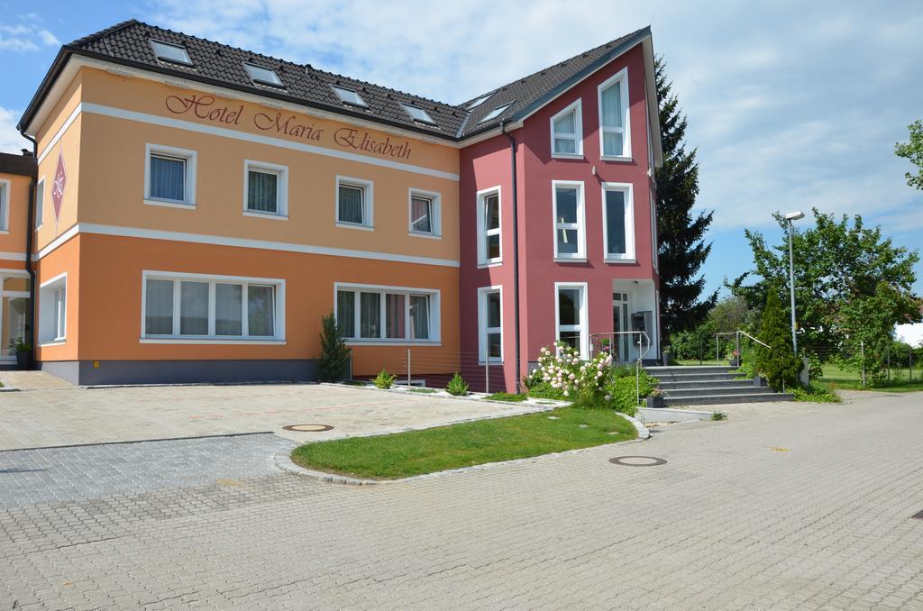 Hotel Maria Gramatneusiedl Εξωτερικό φωτογραφία